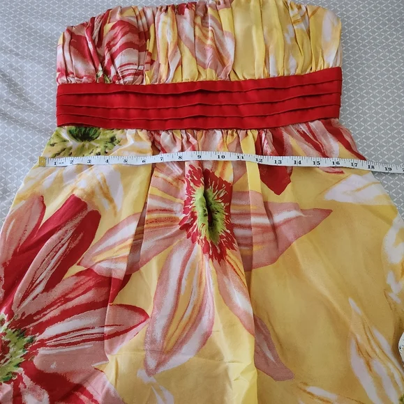 BCBG Silk Yellow Red Floral Strapless Mini Dress Size 12 - Picture 15 of 16